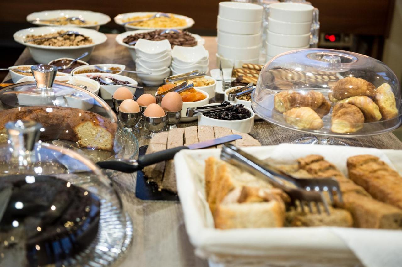 Premier Agrinio Heart Hotel 外观 照片