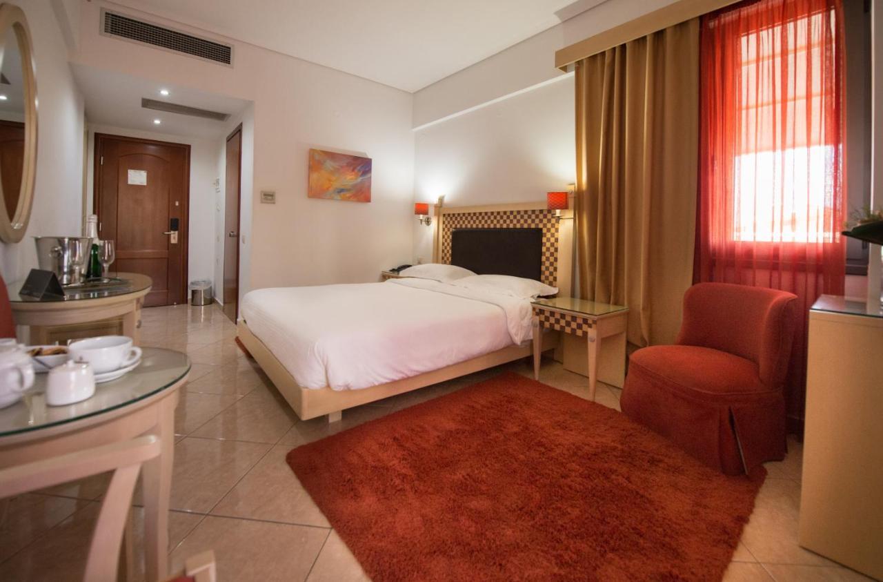 Premier Agrinio Heart Hotel 外观 照片